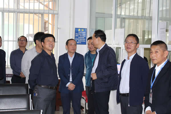 市安委辦主任、安監(jiān)局局長李永宏一行到隴運集團公司檢查指導工作