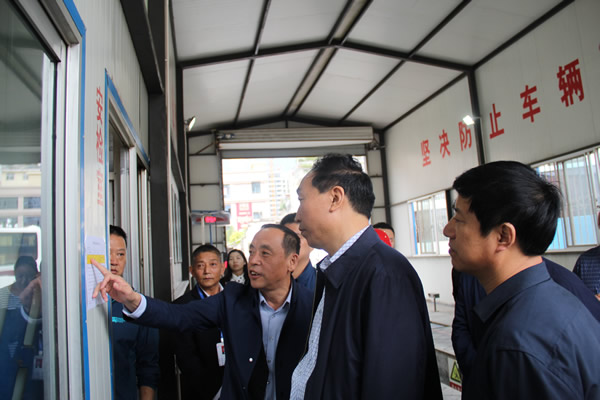 市安委辦主任、安監(jiān)局局長李永宏一行到隴運集團公司檢查指導工作