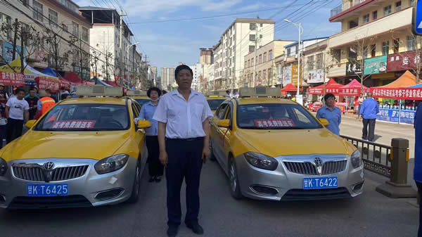 “愛心送考、奉獻社會”---隴運集團在行動